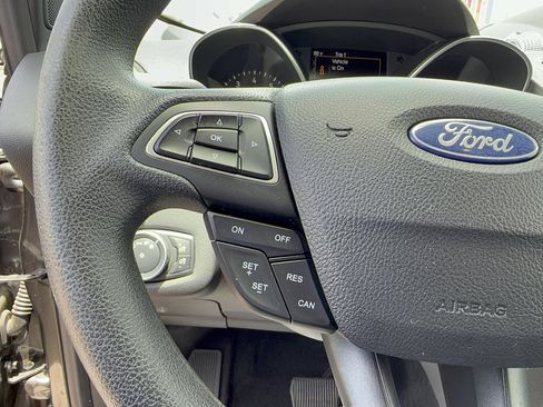 Used 2018 Ford Escape SE w/ SE Sync 3 Package FWD image 26