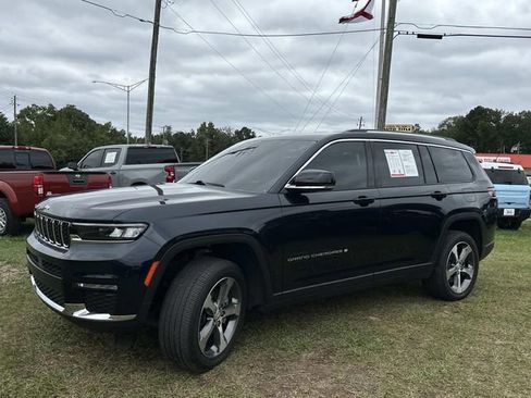Used 2023 Jeep Grand Cherokee L Limited image 13
