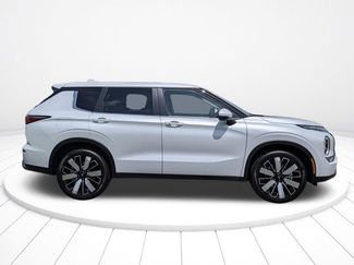 New 2026 Mitsubishi Outlander SE FWD video 2