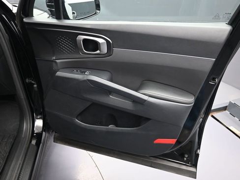 Certified 2023 Kia Sorento S image 37