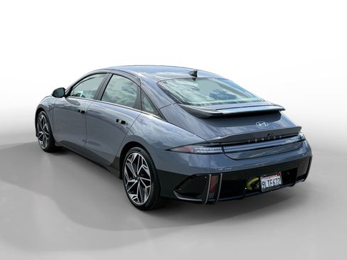Used 2024 Hyundai Ioniq 6 SEL RWD image 3