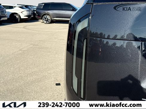 New 2027 Kia Telluride S image 10