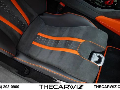 Used 2023 Lamborghini Huracan Tecnica RWD image 89
