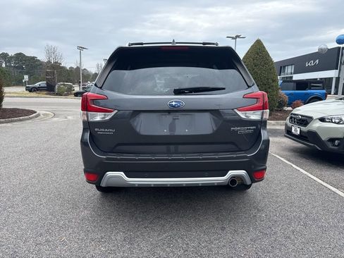 Used 2022 Subaru Forester Touring image 4