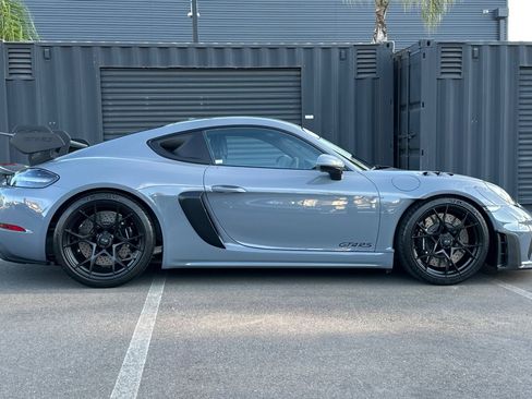 Used 2024 Porsche 718 Cayman GT4 RS image 9