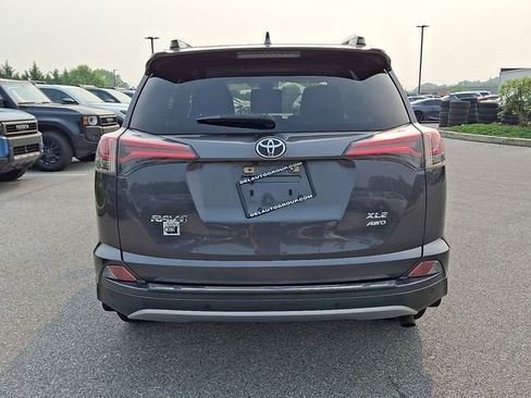 Certified 2018 Toyota RAV4 XLE AWD/4WD image 5