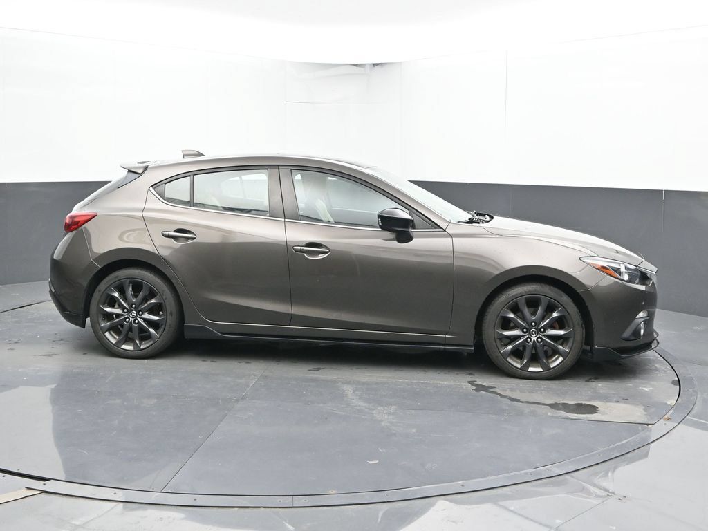Used 2015 MAZDA MAZDA3 s Grand Touring w/ Technology Package FWD image 4