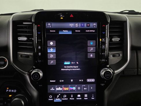 New 2026 RAM 1500 4x4 Crew Cab image 19