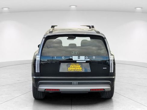 New 2026 Hyundai Ioniq 9 SE image 4