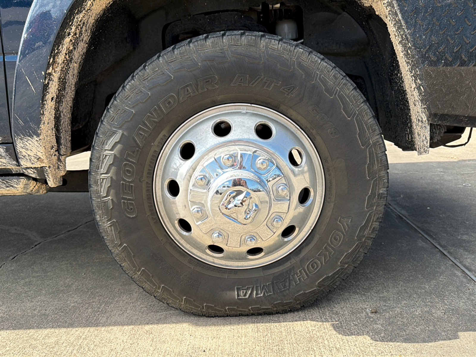 Used 2024 RAM 3500 Limited w/ Safety Group AWD/4WD image 10