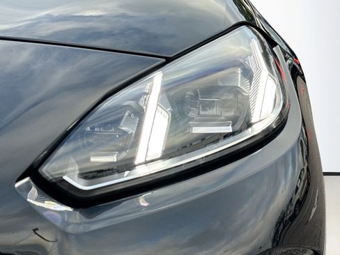 Used 2026 BMW 228i image 9