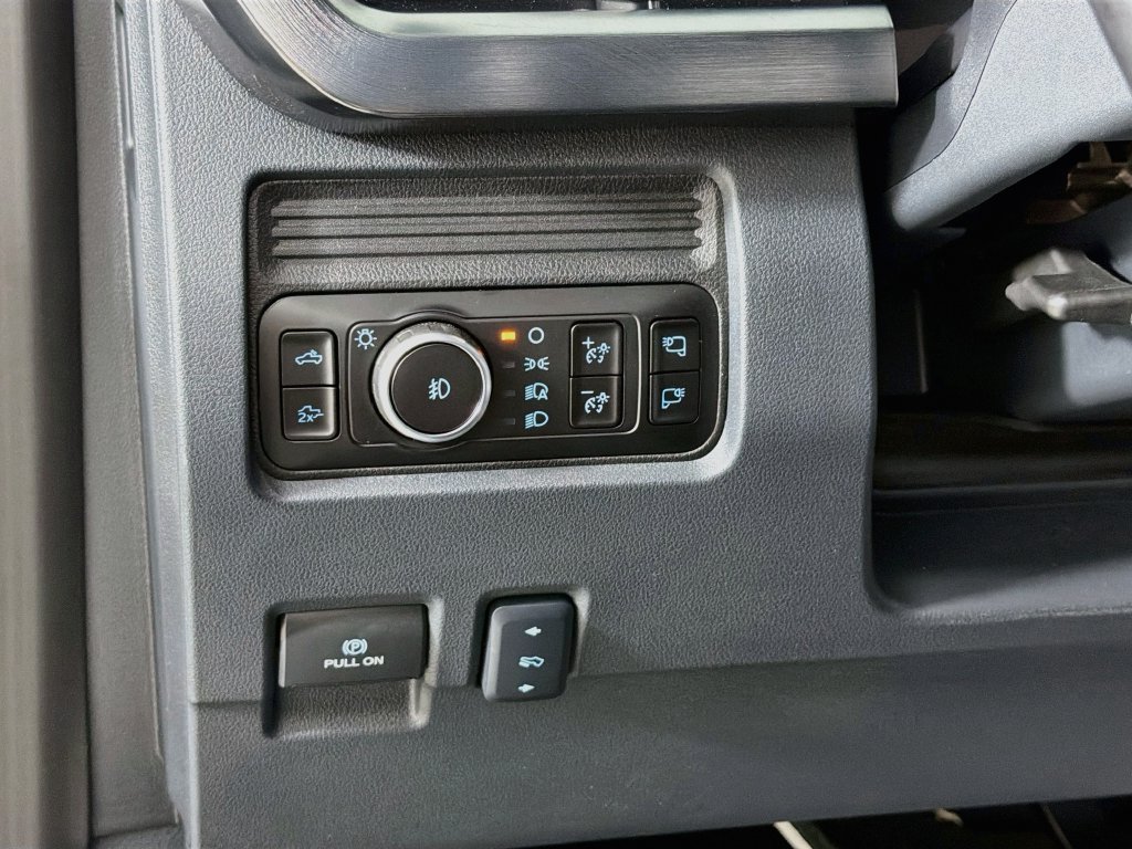 Used 2025 Ford F350 Lariat AWD/4WD image 10