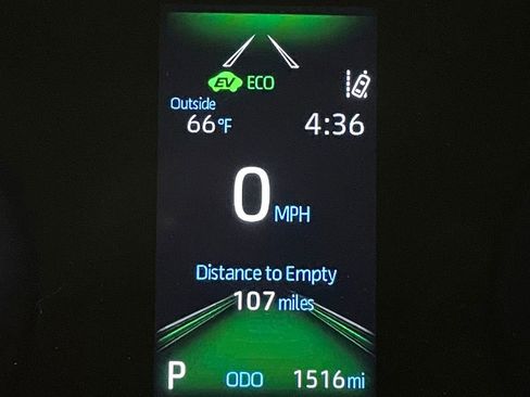 Used 2024 Toyota Sienna LE FWD image 29