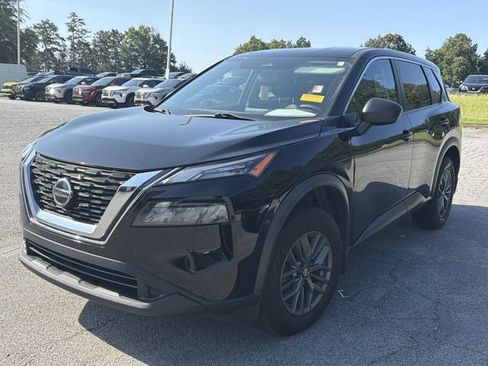 Used 2021 Nissan Rogue S FWD image 1
