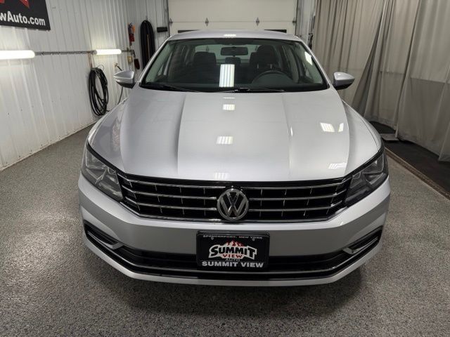 Used 2016 Volkswagen Passat 1.8T S FWD image 2