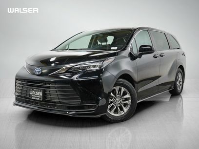 Used 2024 Toyota Sienna LE