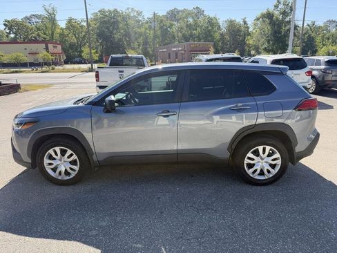 Used 2022 Toyota Corolla Cross L image 8