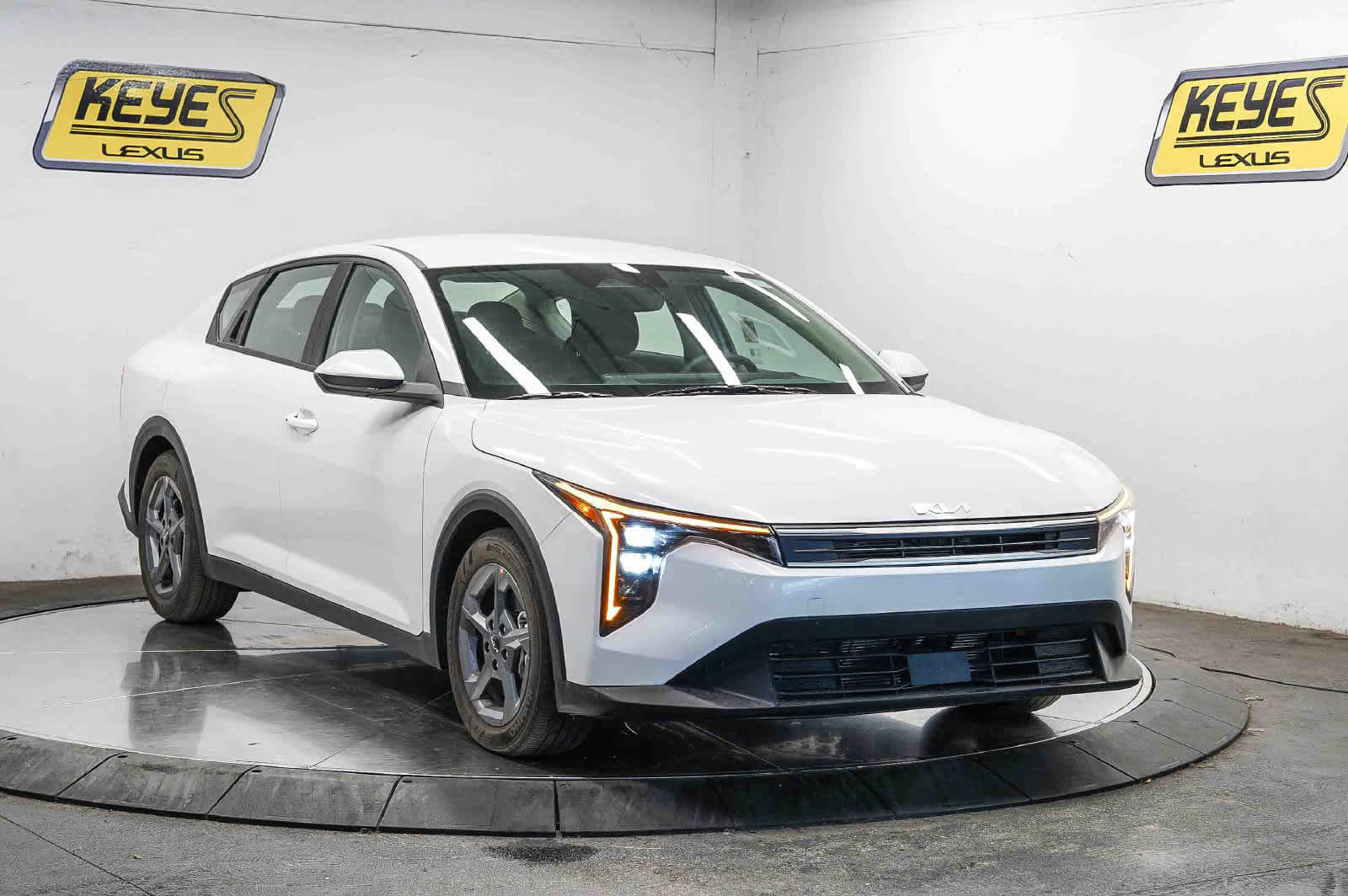 Used 2026 Kia K4 FWD image 5
