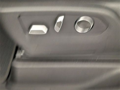 Used 2021 GMC Yukon Denali w/ Denali Ultimate Package image 15