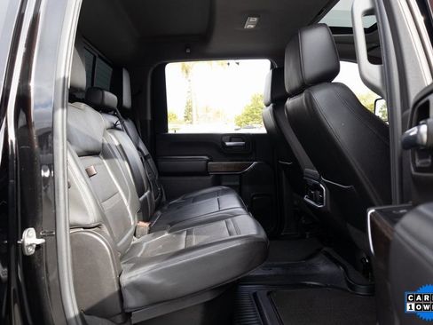 Used 2022 GMC Sierra 2500 Denali w/ Denali Black Diamond Edition AWD/4WD image 20