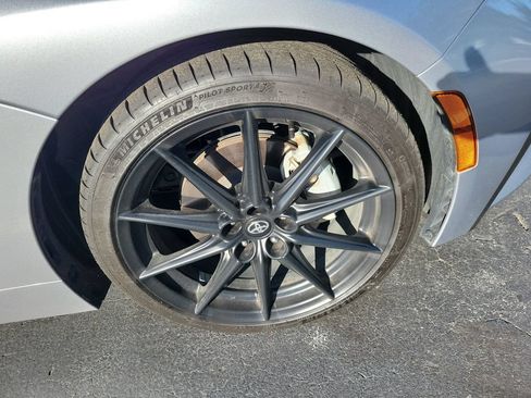 Used 2025 Toyota GR86 Premium RWD image 9