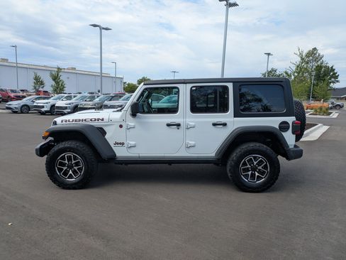 Used 2025 Jeep Wrangler Unlimited Rubicon AWD/4WD image 10