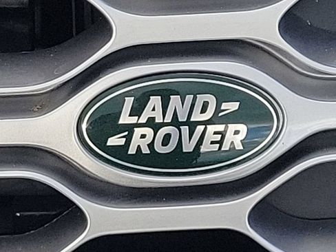 New 2025 Land Rover Discovery S AWD/4WD image 9