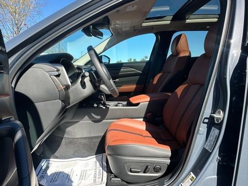 Used 2025 MAZDA CX-50 Meridian Edition image 26