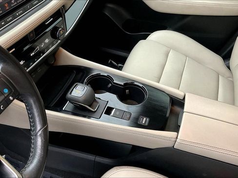 Used 2023 Nissan Rogue SL image 17