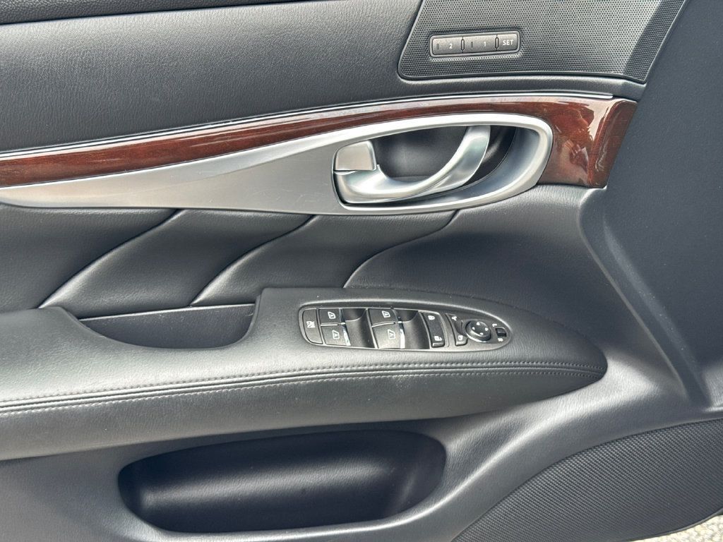 Used 2012 INFINITI M37 w/ Premium Pkg RWD image 10