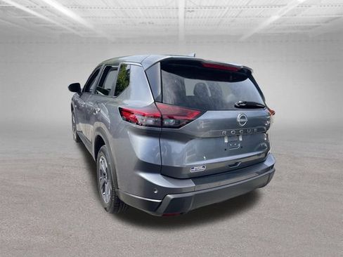 Used 2024 Nissan Rogue SV FWD image 11