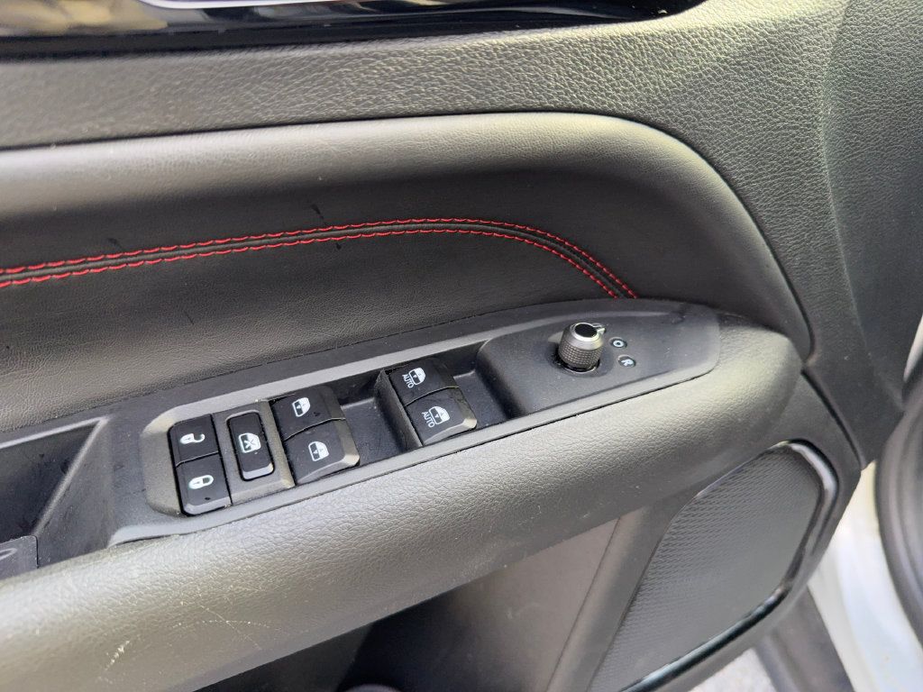 Used 2026 Jeep Compass Trailhawk AWD/4WD image 14