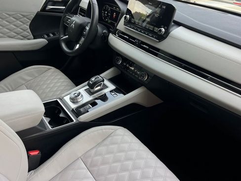 Used 2023 Mitsubishi Outlander SEL AWD/4WD image 20