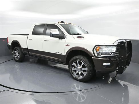Used 2023 RAM 2500 Limited AWD/4WD image 2