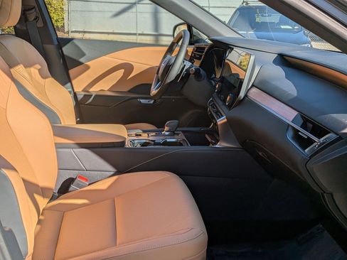 Used 2025 Lexus RX 350 Premium image 39