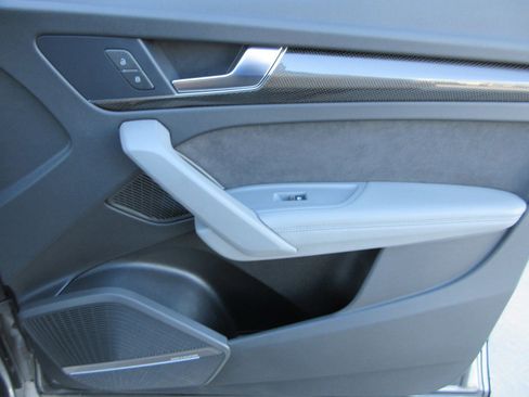 Used 2023 Audi SQ5 Premium Plus image 23