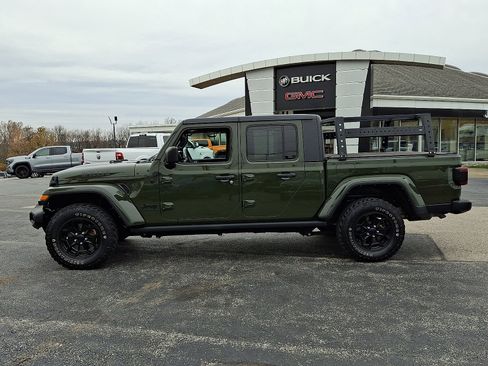 Used 2021 Jeep Gladiator Sport image 4
