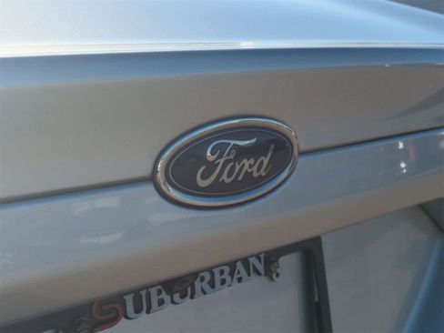 Used 2016 Ford Fusion SE w/ Equipment Group 202A image 12