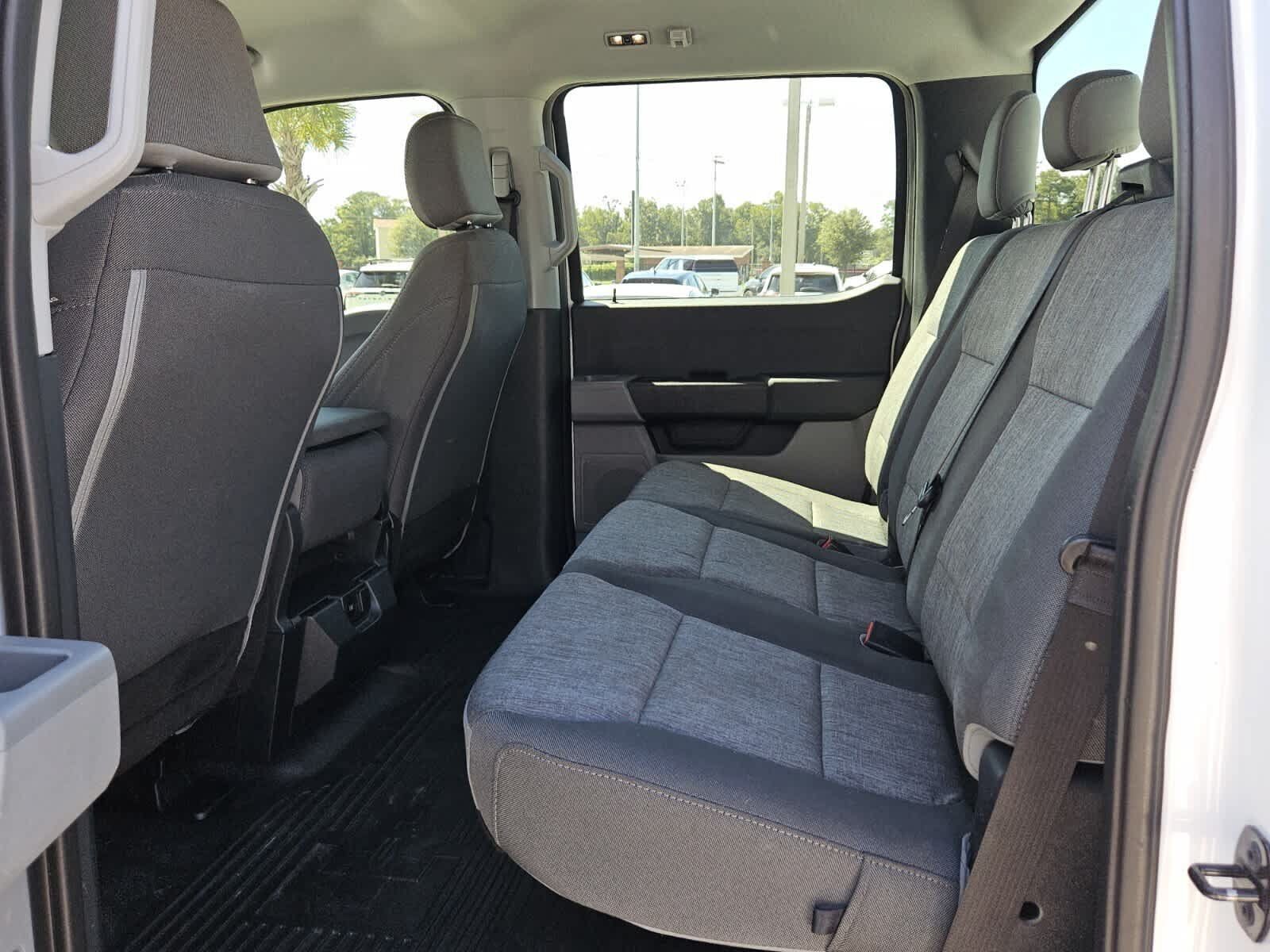 Used 2024 Ford F250 XL w/ 360-Degree Camera Package AWD/4WD image 4