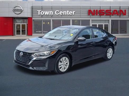 Certified 2025 Nissan Sentra S FWD image 3