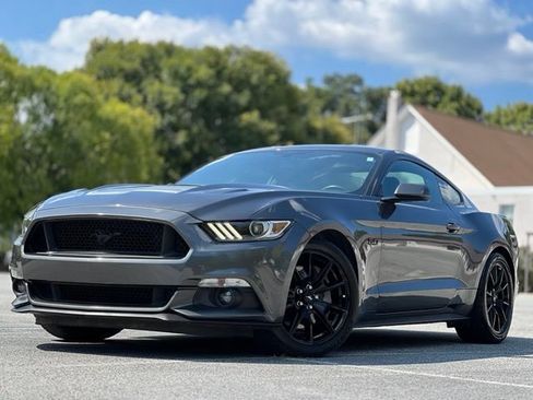Used 2017 Ford Mustang GT w/ Black Accent Package RWD image 1