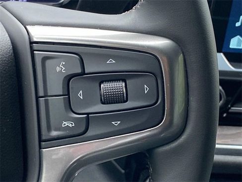 Used 2024 Chevrolet Silverado 2500 LTZ w/ LTZ Convenience Package image 21