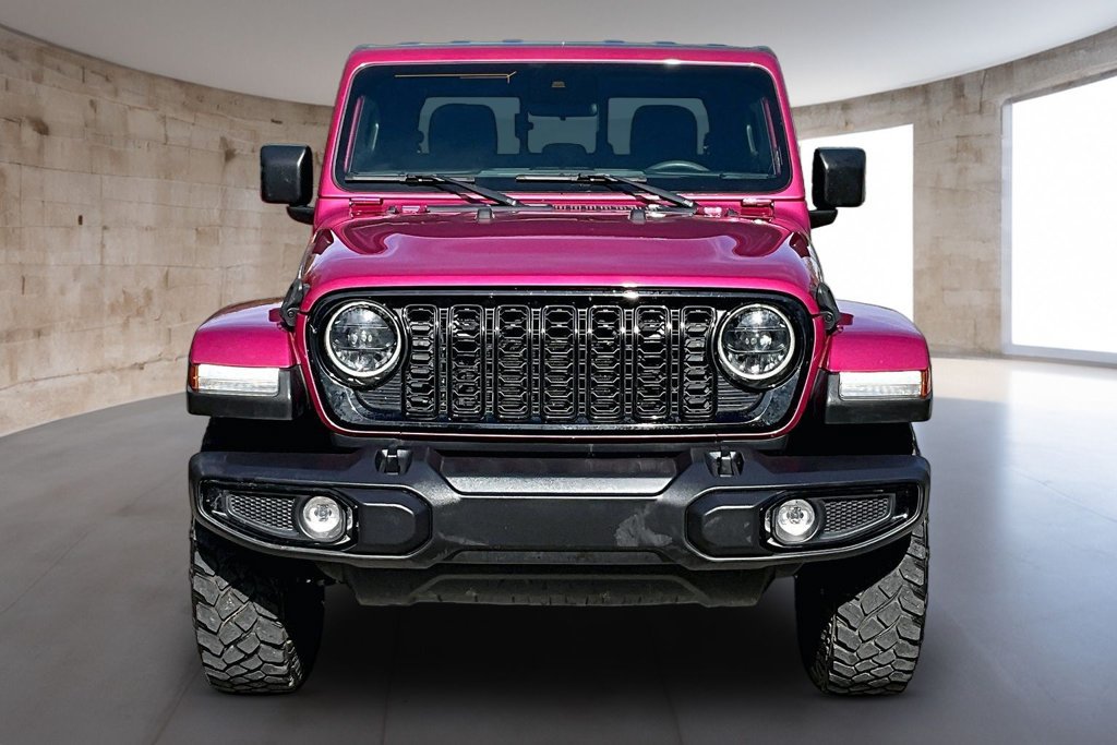 Used 2024 Jeep Gladiator Sport AWD/4WD image 4