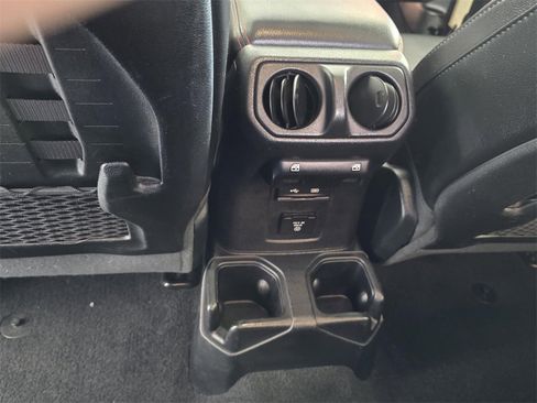 Used 2020 Jeep Gladiator Rubicon image 13