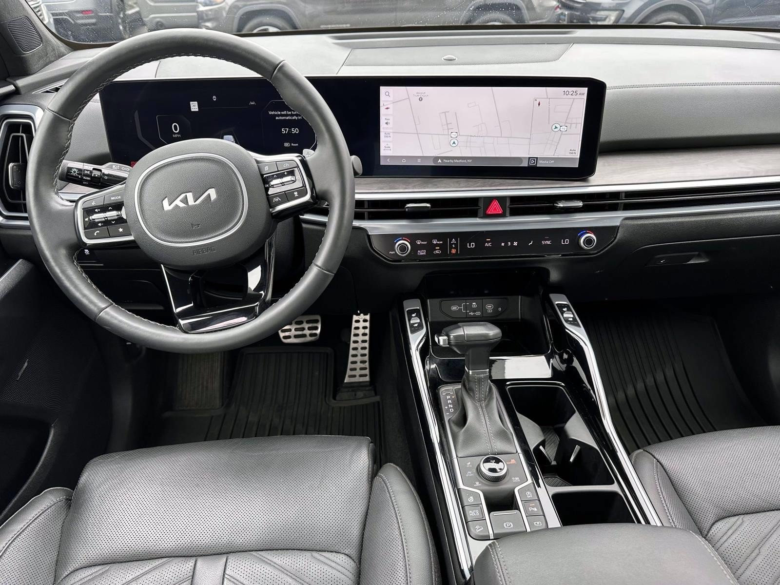Used 2024 Kia Sorento SX Prestige AWD/4WD image 17