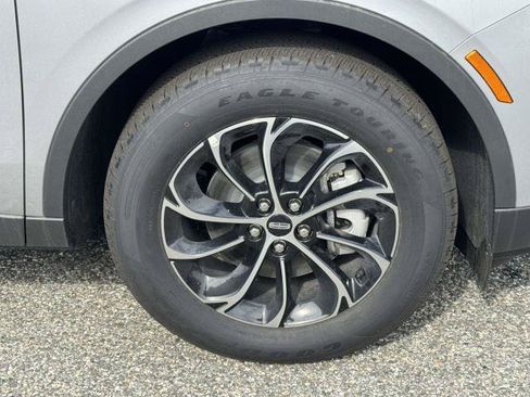New 2026 Lincoln Nautilus Premier AWD/4WD image 6