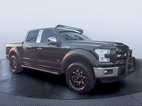 Used 2015 Ford F150 Lariat w/ Equipment Group 502A Luxury image 7
