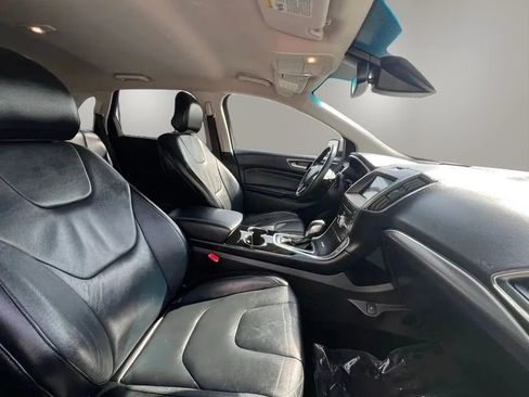 Used 2018 Ford Edge Titanium w/ Ford Safe & Smart Package FWD image 15