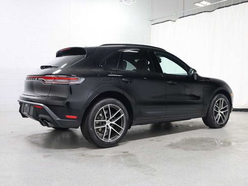 Certified 2026 Porsche Macan AWD/4WD image 9