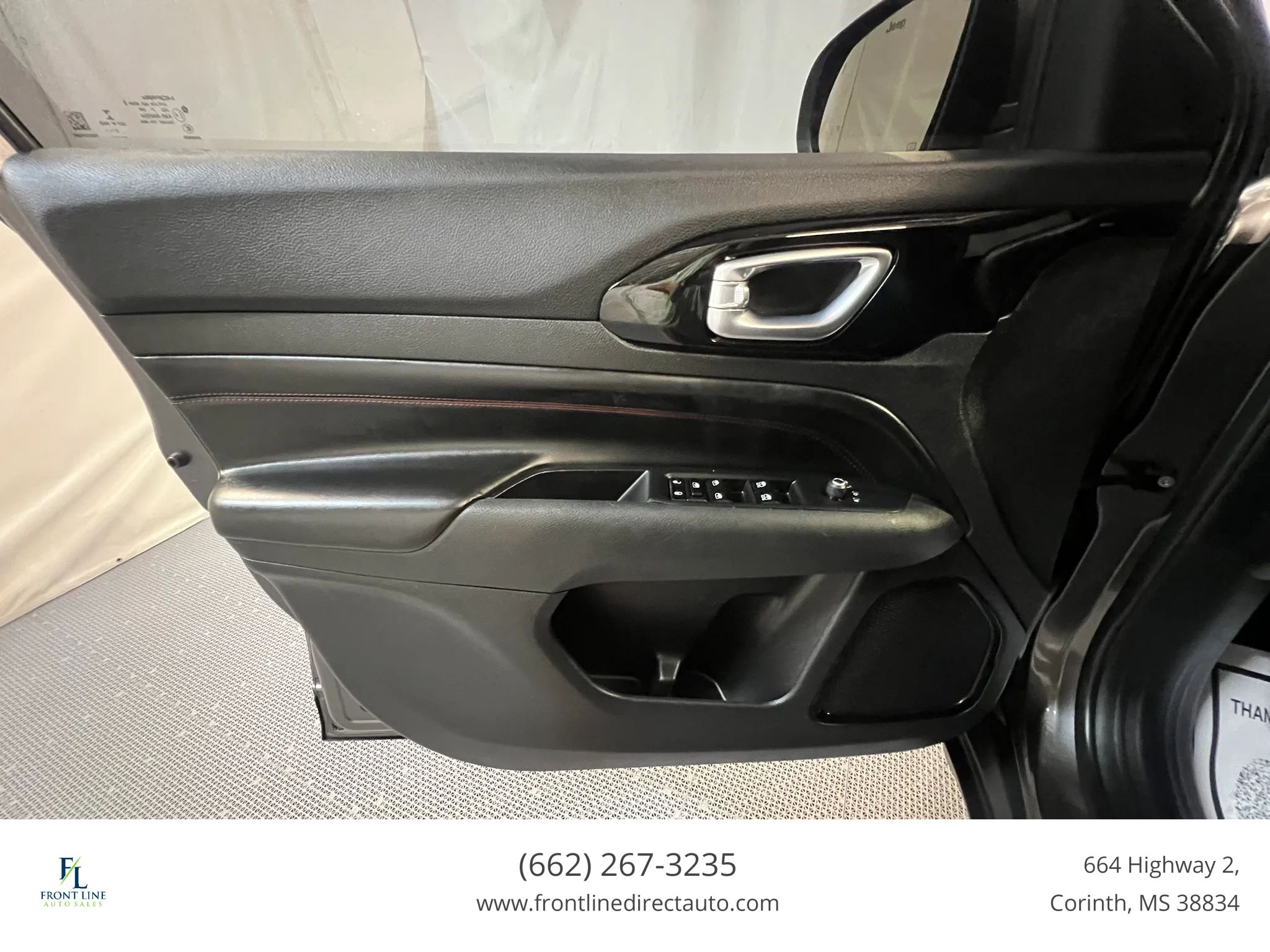 Used 2022 Jeep Compass Trailhawk AWD/4WD image 19